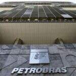 Petrobras: ações caem 7% após perda de grau de investimento