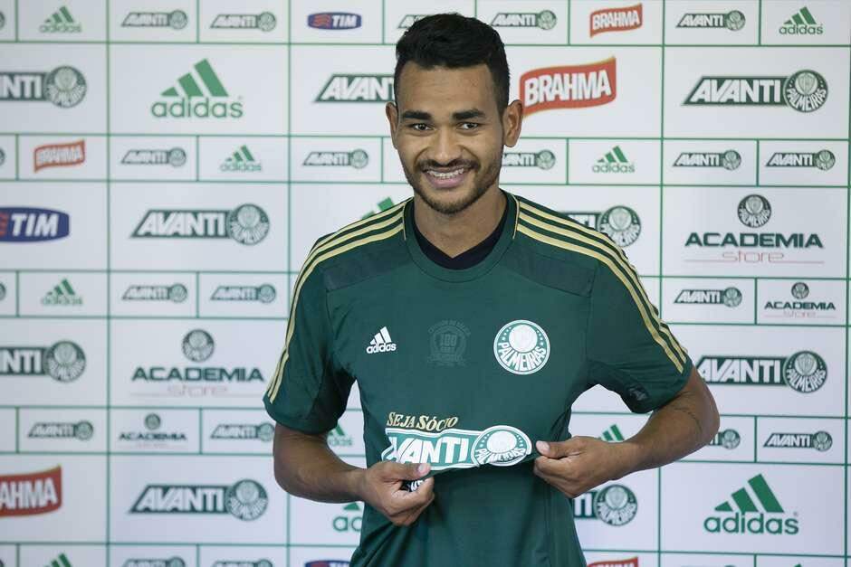 Palmeiras fecha acordo e terá patrocínio master no uniforme