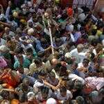 Confusão em festival religioso na Índia deixa 27 mortos