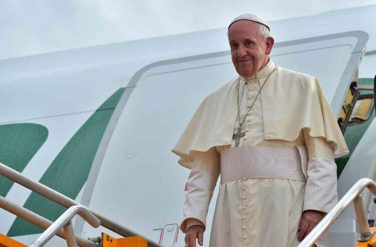 Brasileiros vão ao Paraguai na última etapa da visita do papa ao continente