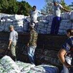 Casal oferece R$ 8 mil para policiais liberarem 5,8 toneladas de contrabando