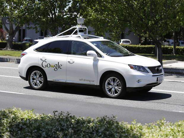 Carro do Google foi atingido por motorista distraído, diz a empresa