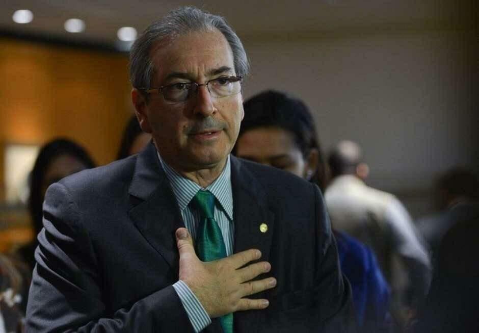 Câmara estuda impeachment a pedido de deputado aliado de Cunha