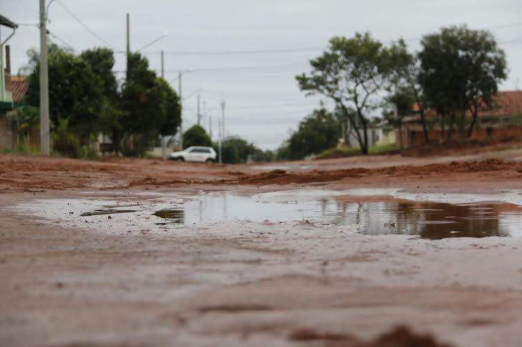 Em 12 horas choveu mais da metade do previsto para julho em Campo Grande