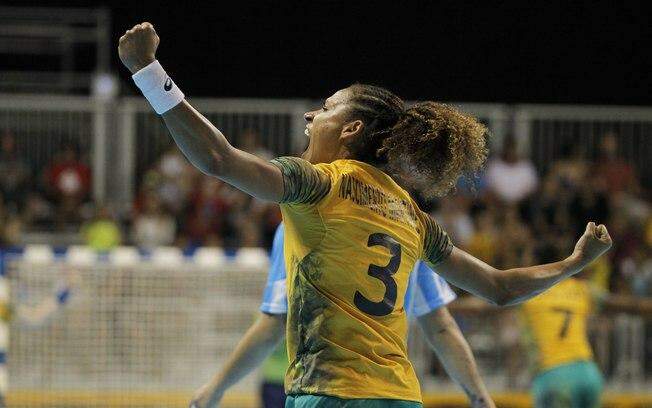 Brasil bate Argentina e handebol feminino garante penta inédito no Pan