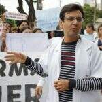 Enfermeiros afirmam que receberam ofício ‘genérico’ e mantêm greve