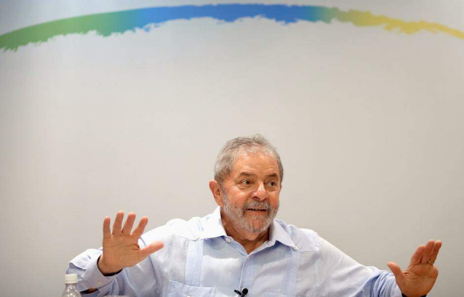 Lula procura FHC para discutir crise e impeachment
