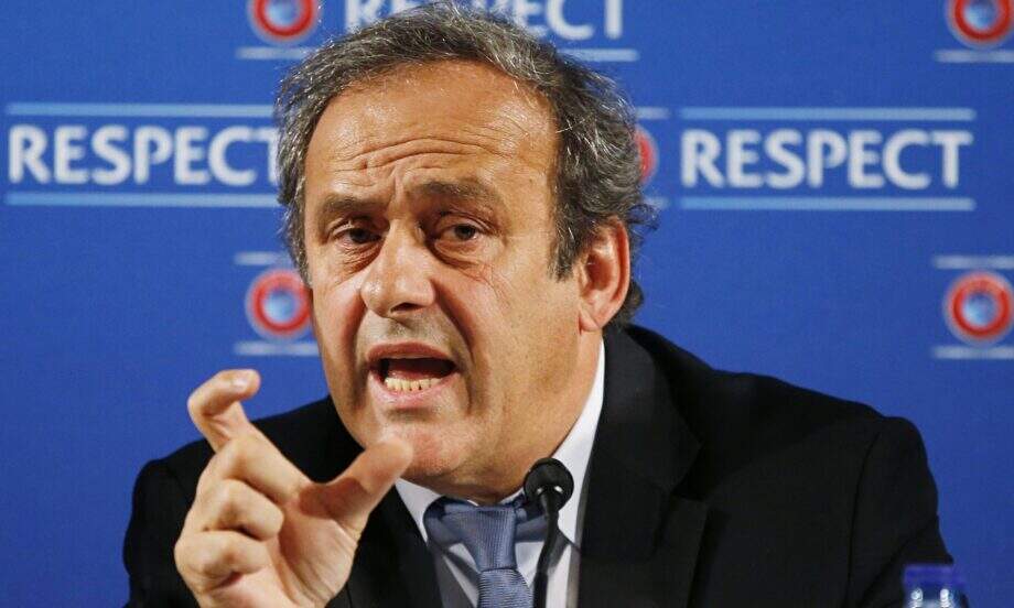 Platini deverá anunciar candidatura para a presidência da Fifa nesta semana