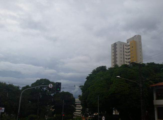 Sábado será de tempo parcialmente nublado em Campo Grande