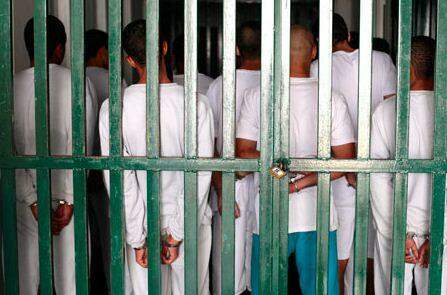 Anistia Internacional condena aprovação da maioridade penal