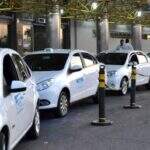 Prefeitura estuda concessão de mais 400 alvarás para taxistas