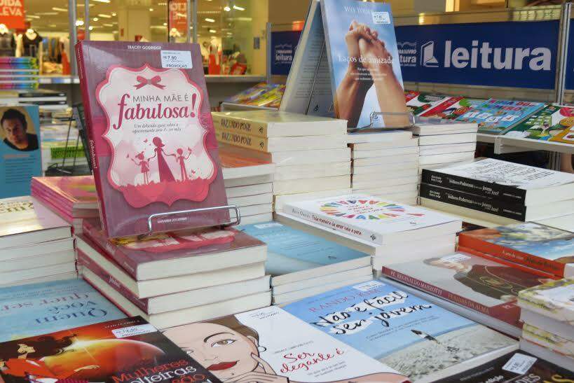 Amantes da literatura têm até agosto para prestigiar Feira de Livros no Shopping
