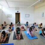 Estressados, vestibulandos ganham programa especial de ioga em estúdio da Capital