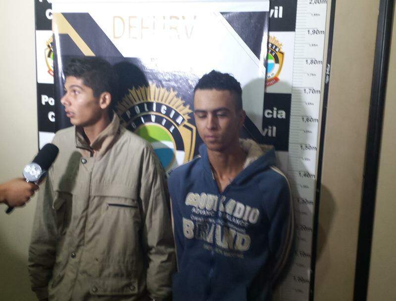 Polícia Civil esclarece 4 roubos de veículos com prisão de dois pela PM