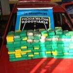 Jovem foi preso transportando 106 tabletes de maconha na MS-276