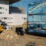 Dupla usava ônibus de banda como fachada para contrabando de drogas