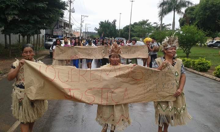 Indígenas protestam contra ataque a terena em Miranda