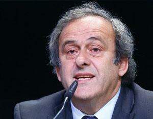 Platini revela apelo feito a Blatter: “Estou pedindo que deixe a Fifa”
