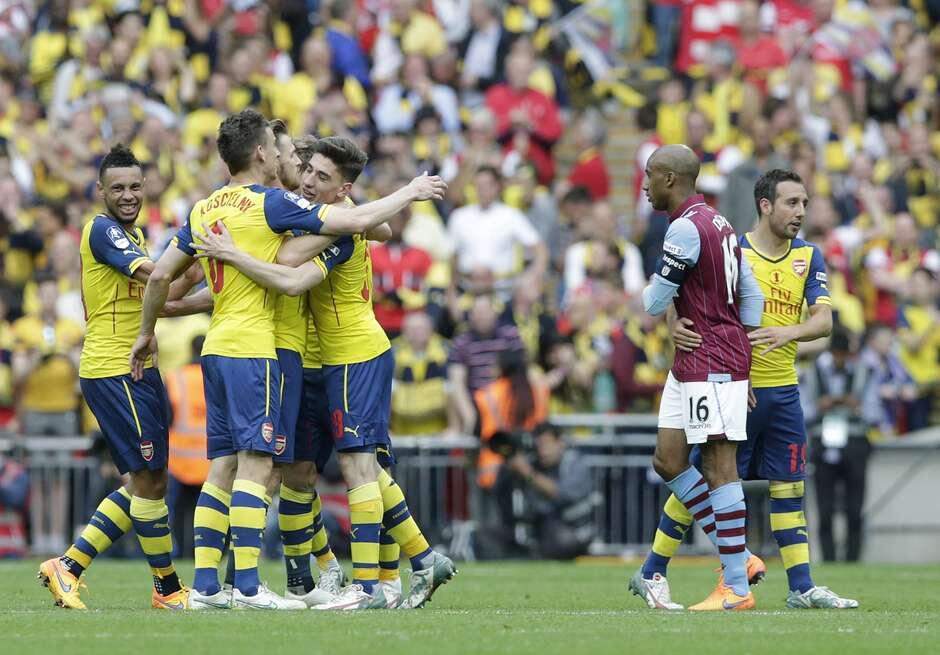 Arsenal frustra príncipe William e é bi da FA Cup com 4 a 0