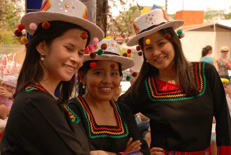 Praça Bolívia na Capital oferece aulas de castelhano gratuita