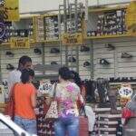 Intenção de consumo cai 13% em Campo Grande e preocupa comércio