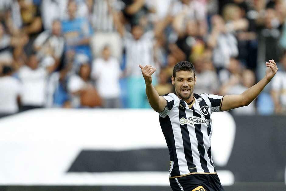 Botafogo vence 2ª no Nílton Santos e vira vice-líder