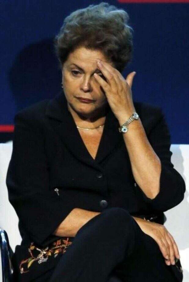 Dilma veta aumento do crédito consignado e mantém sigilo das operações do BNDES