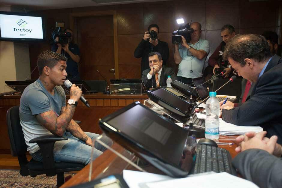 Por unanimidade, Dudu do Palmeiras leva gancho de 180 dias por agressão