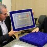 Reinaldo recebe placa de reconhecimento do Rotary Internacional