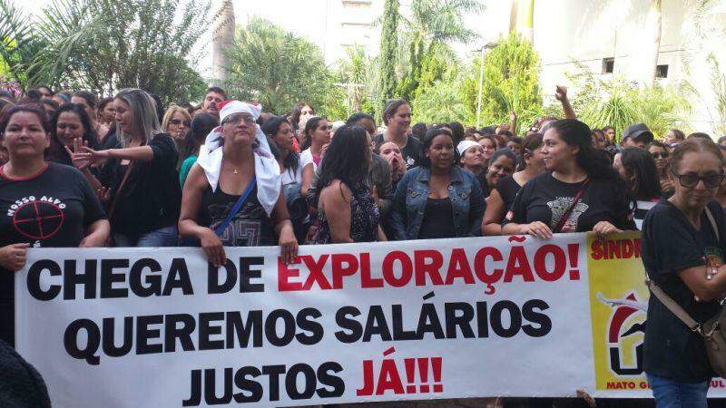Grevistas encerram manifestações e prometem novos protestos na sexta
