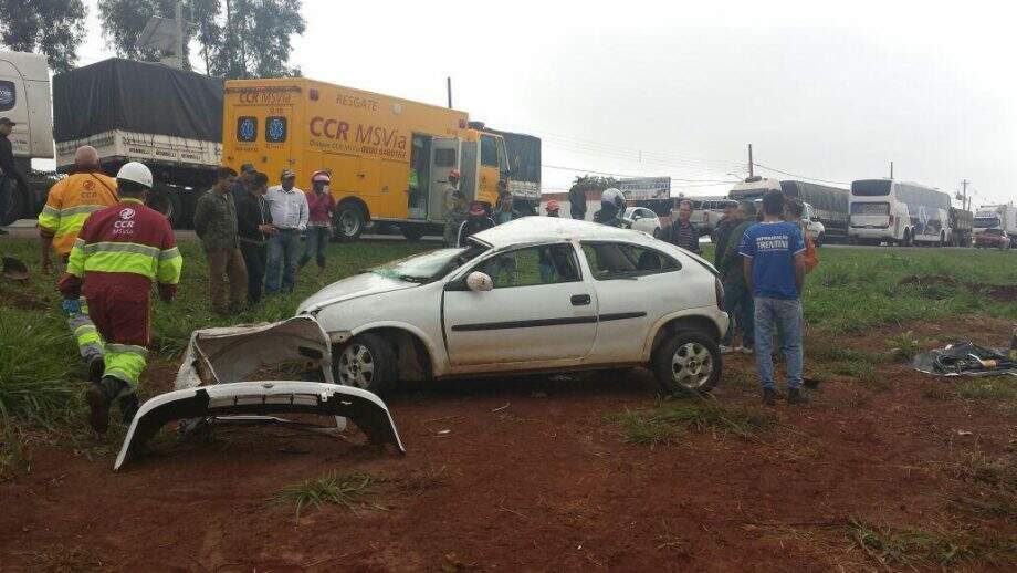 Dois ficam feridos em colisão entre veículos em anel viário de Campo Grande