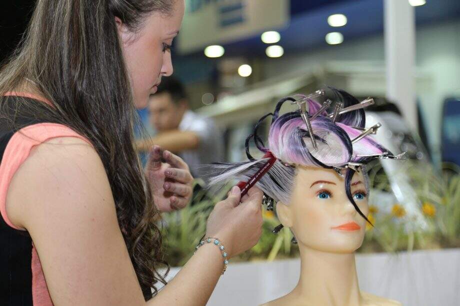 Senac Beleza e Moda abre inscrições para curso de penteados para festas