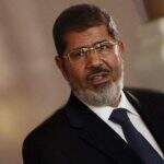 Ex-presidente Mohamed Mursi é condenado à morte no Egito por fuga em massa