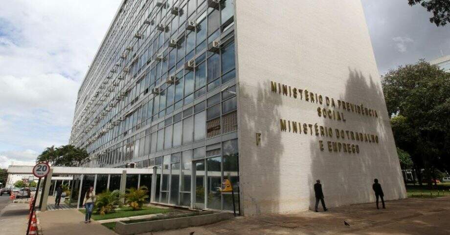 Ministério dos Transportes diverge de pesquisa da CNT