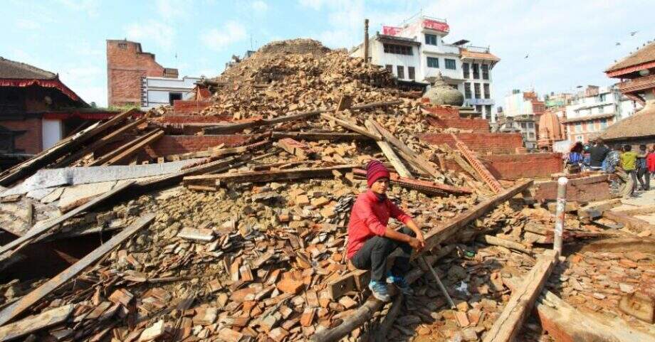 Nepal vai reconstruir o país com casas à prova de terremoto