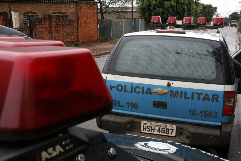 Operação Saturação: caminhonete roubada em Goiás é flagrada em terreno baldio