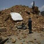 Número de mortos chega a quase 7 mil após terremoto que atingiu o Nepal