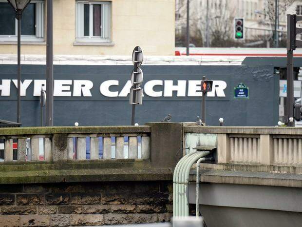 Supermercado kosher cenário de atentado em Paris reabre neste domingo