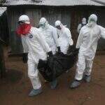 OMS afirma que epidemia de ebola supera a barreira dos 10 mil mortos