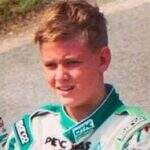 Filho de Michael Schumacher sofre acidente de carro a 160 km/h na Fórmula 4