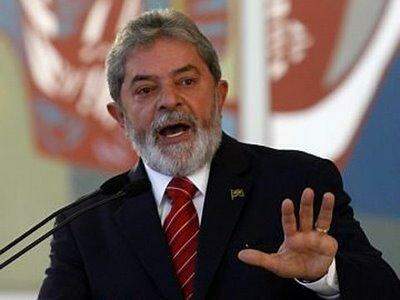 Lula rebate boato de que recebe aposentadoria por ter perdido dedo