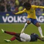 Brasil vira sobre França e segue 100% pós-Copa