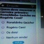 ‘Quem encerra a carreira: Ronaldinho ou Ceni?’; enquete em site de prefeitura vira piada
