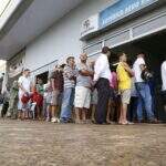 ‘Difícil, mas…’, apostadores fazem fila para tentar prêmio de R$ 130 milhões