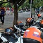 Prefeitura suspende transferência de alvará de táxi e mototáxi por 6 meses