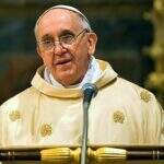 ‘Isto não é humano’, diz papa sobre atentados na França