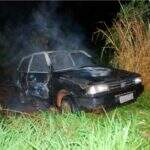 Incêndio misterioso destrói carro que trafegava na BR-267
