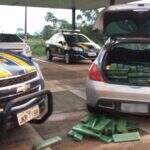 Veículo roubado é apreendido com 340 kg de maconha e motorista é preso