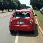 Carro é atingido por ônibus na BR-163 depois de parar em faixa para alunos atravessarem