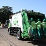 Prefeitura não repassa salário e garis paralisam coleta de lixo na Capital